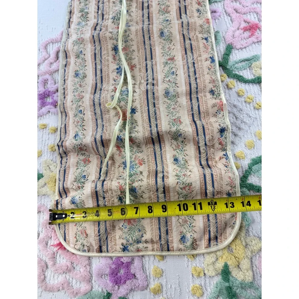 Vintage Floral Tapestry Roll Up Travel Jewelry Cosmetic Organizer Case Cream